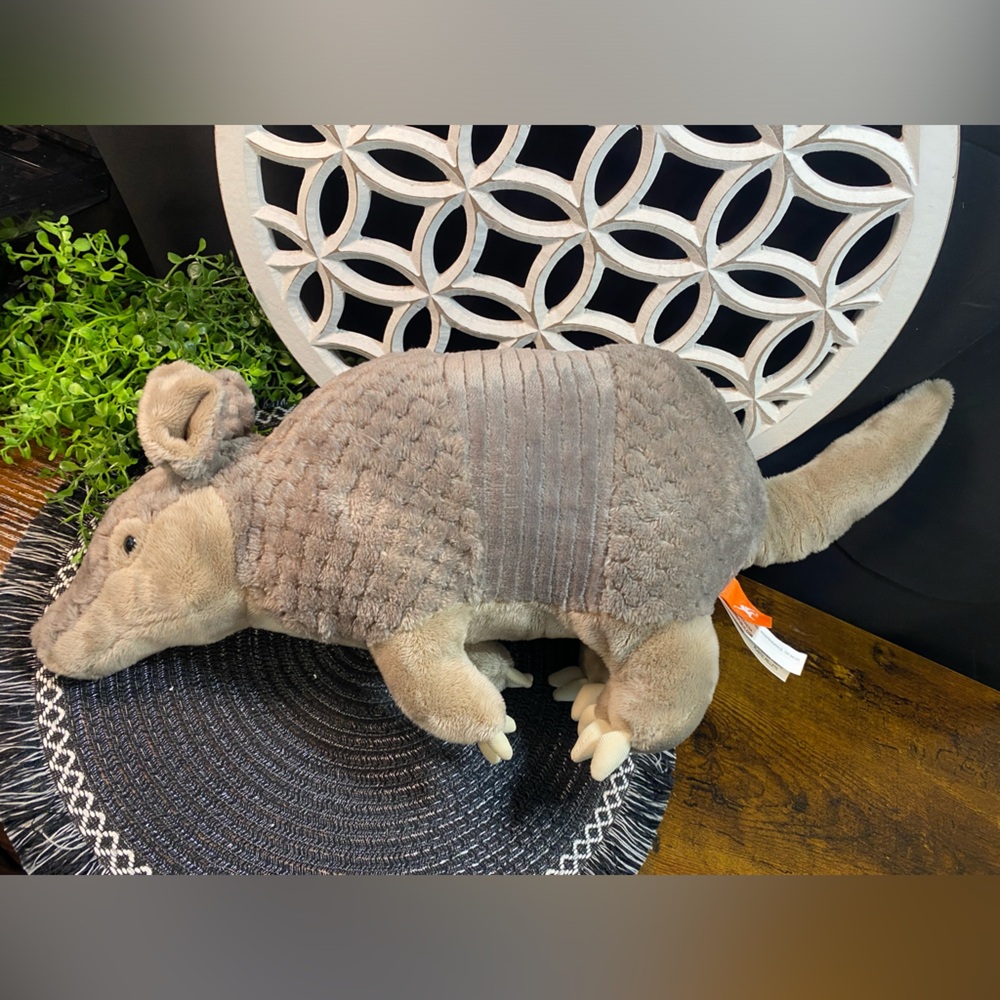WILD REPUBLIC ARMADILLO PLUSH
STUFFED ANIMAL - Picture 9 of 10